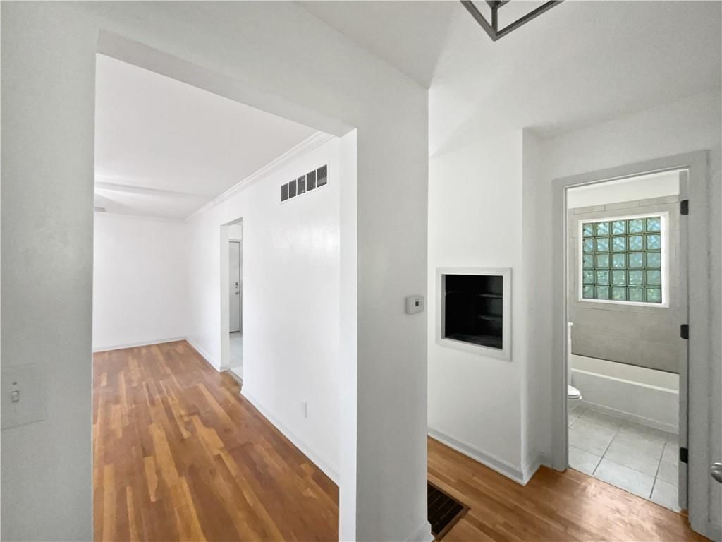 11710 E 32nd Street — photo 16