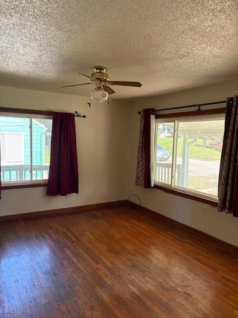 3223 Tauromee Avenue — photo 3