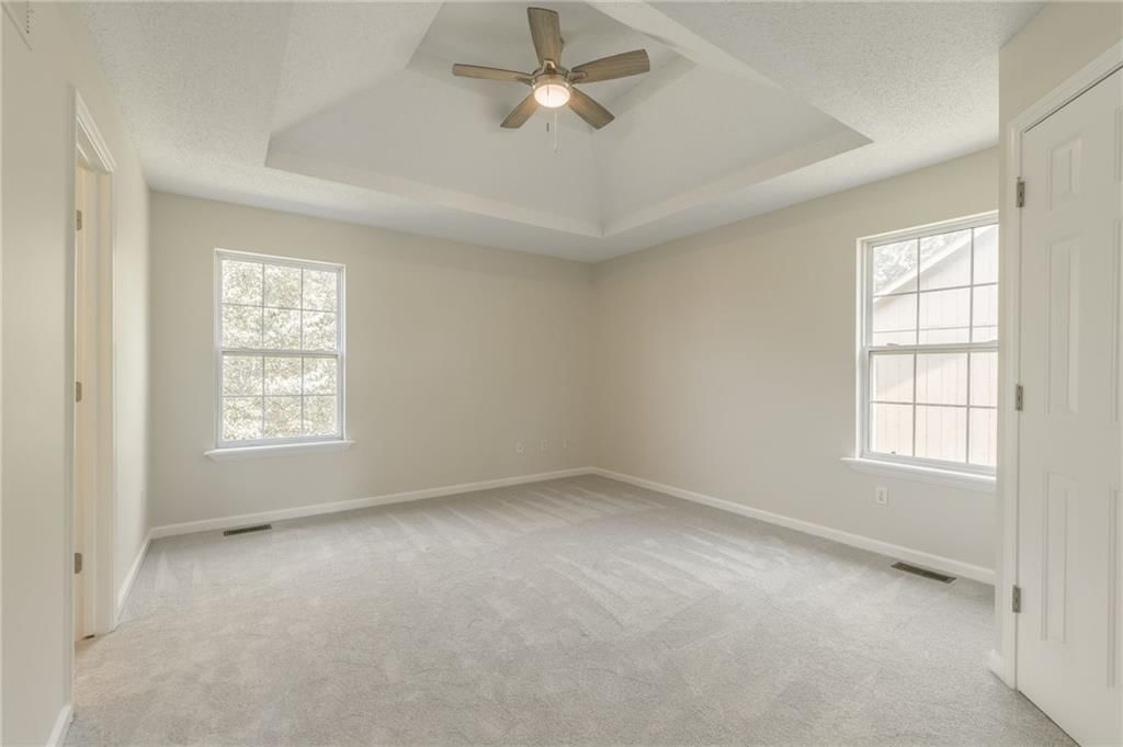 10715 N Booth Avenue — photo 13