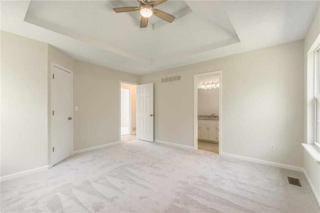 10715 N Booth Avenue — photo 14