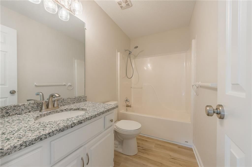 10715 N Booth Avenue — photo 20