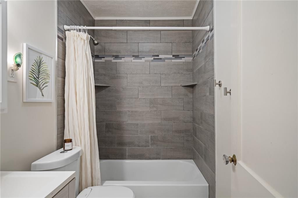 922 E 77th Street — photo 33