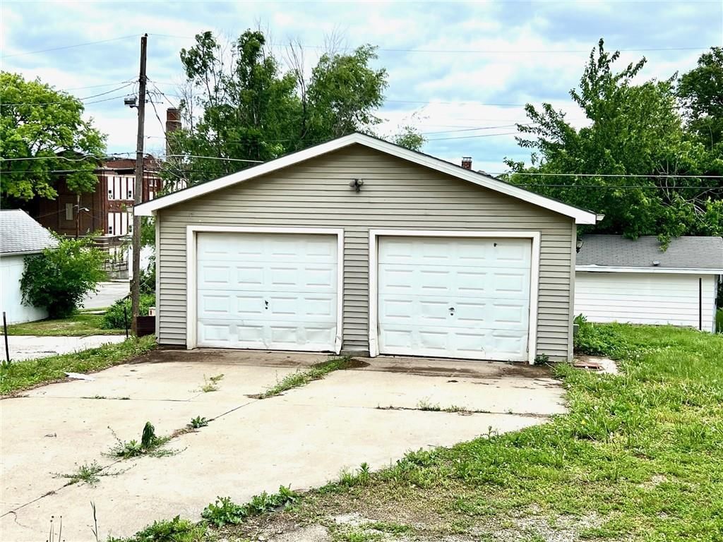 3011 Seneca Street — photo 4