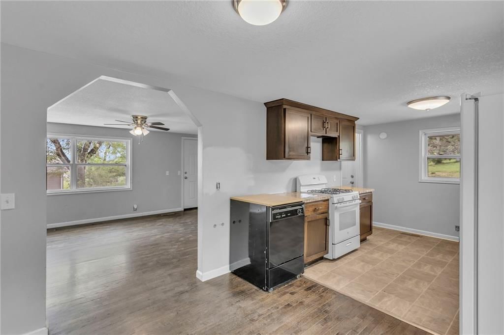 112 N Main Street — photo 12