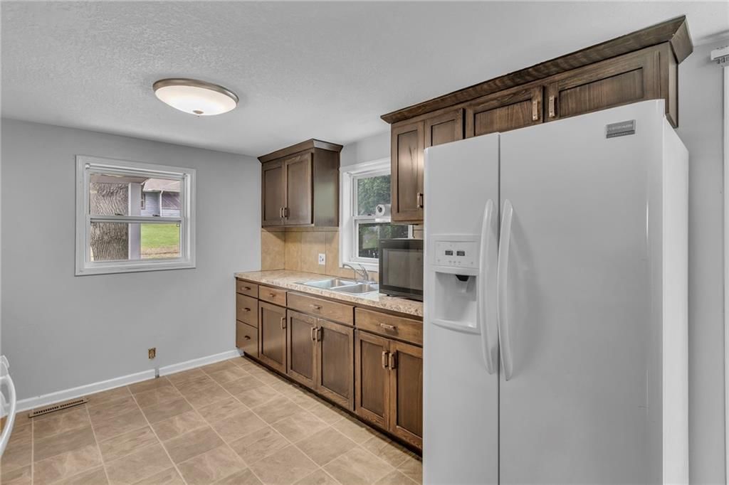 112 N Main Street — photo 14