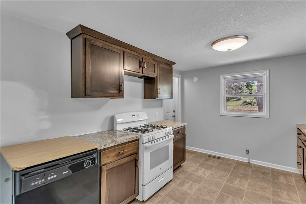 112 N Main Street — photo 15