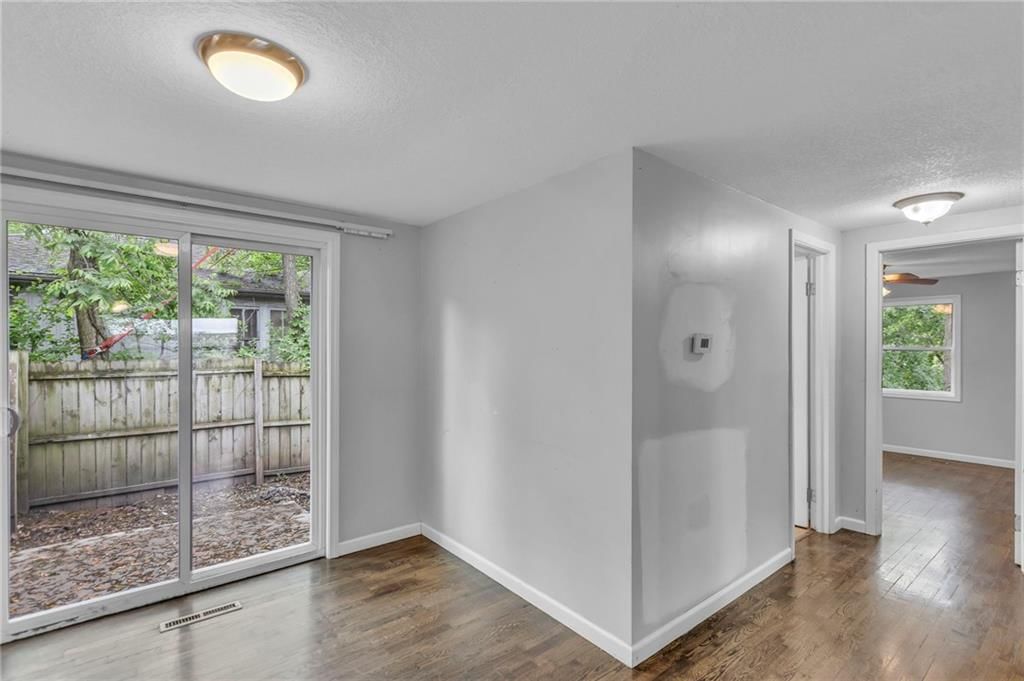 112 N Main Street — photo 10