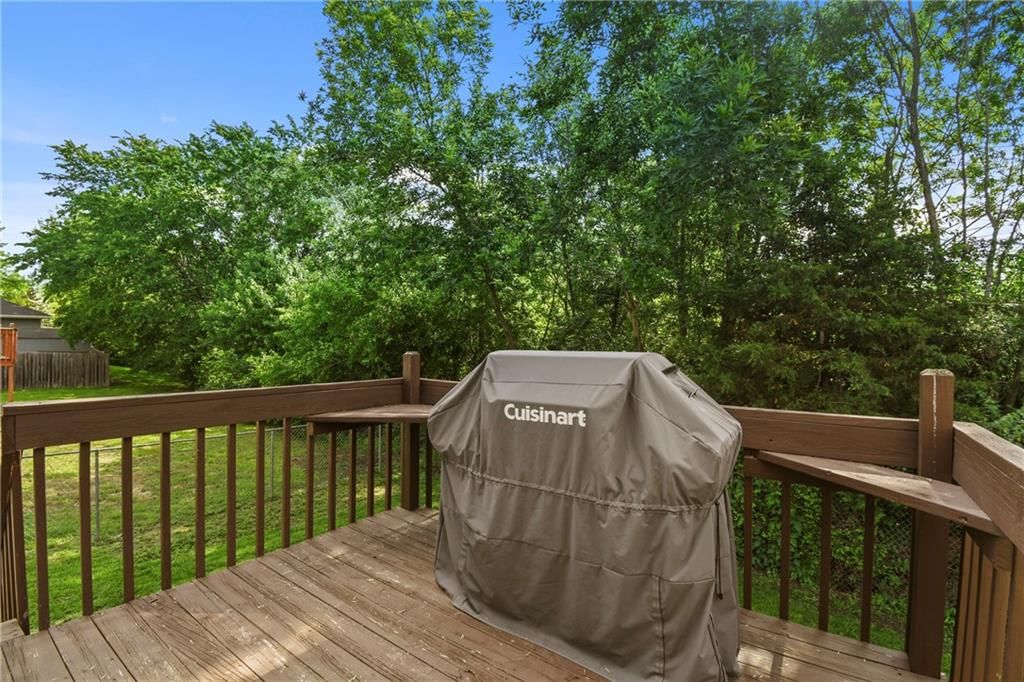 111 S Darrowby Drive — photo 4