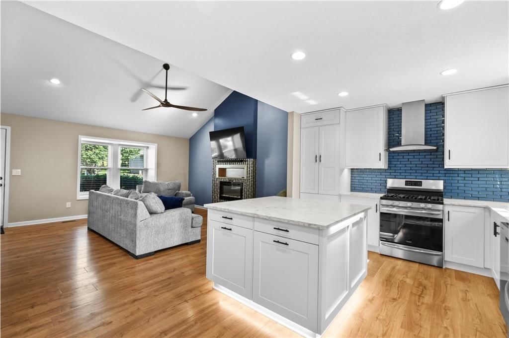 111 S Darrowby Drive — photo 10