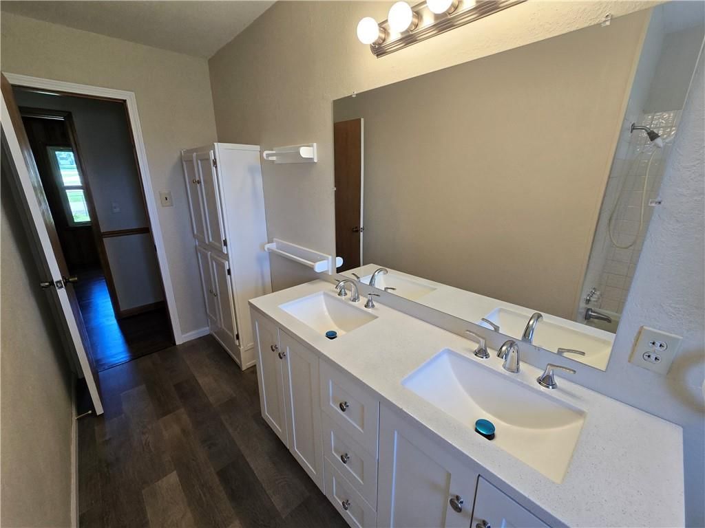 202 E South Avenue — photo 14