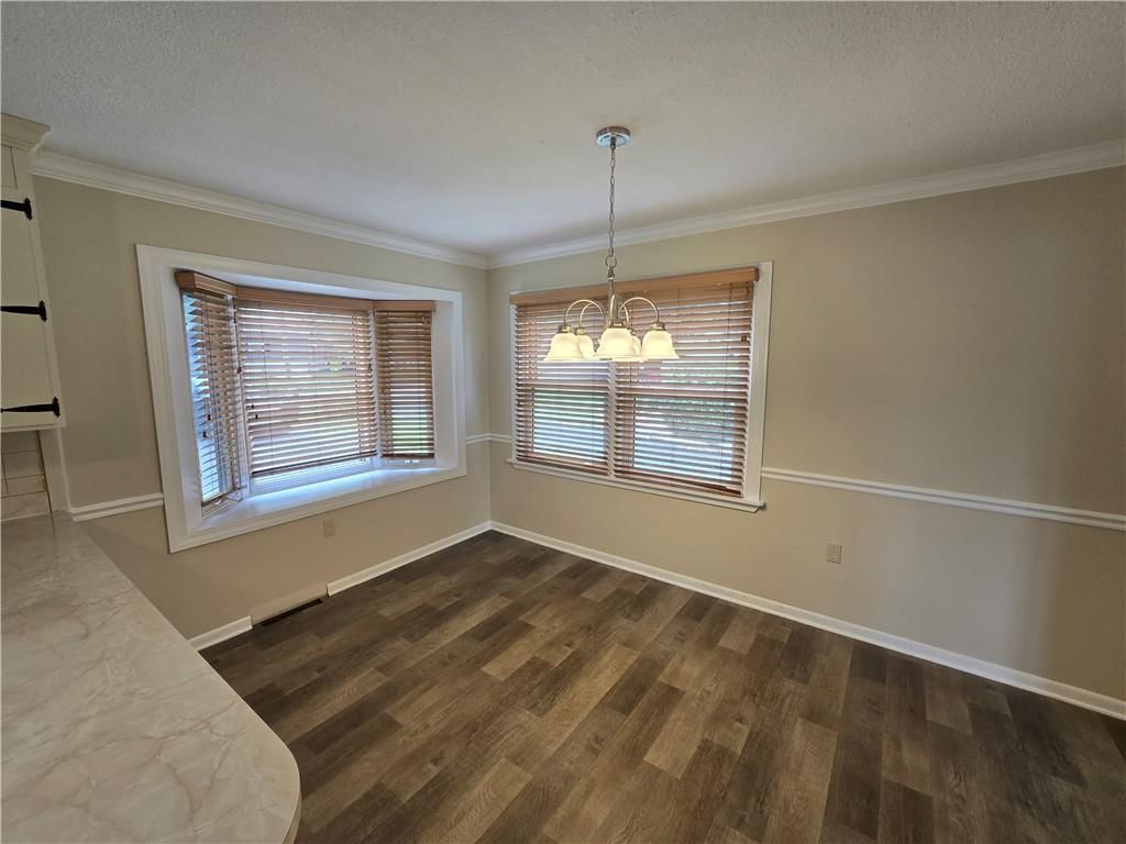 202 E South Avenue — photo 6