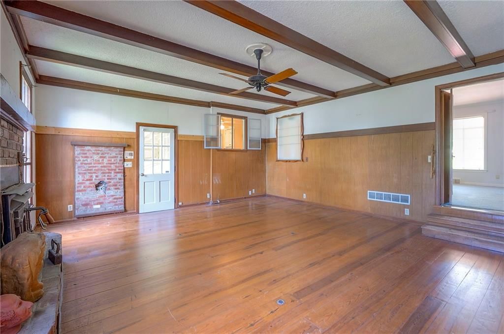 8636 Walmer Street — photo 17