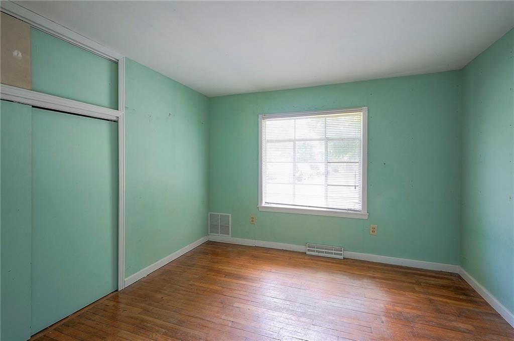 8636 Walmer Street — photo 20