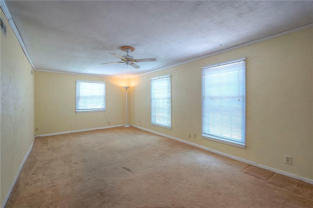 8636 Walmer Street — photo 25