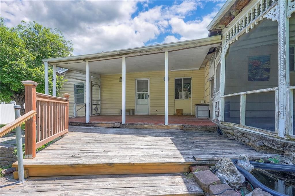 8636 Walmer Street — photo 31