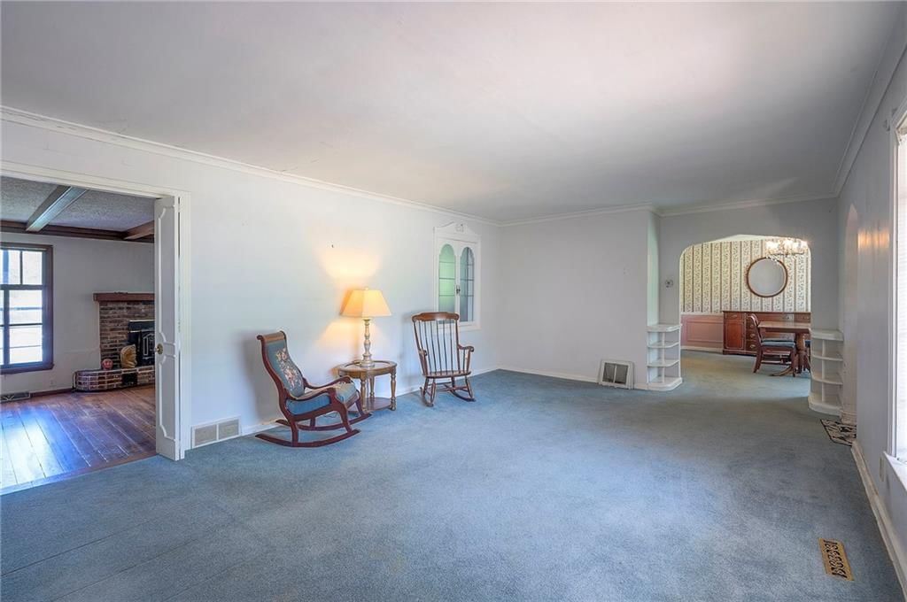 8636 Walmer Street — photo 7