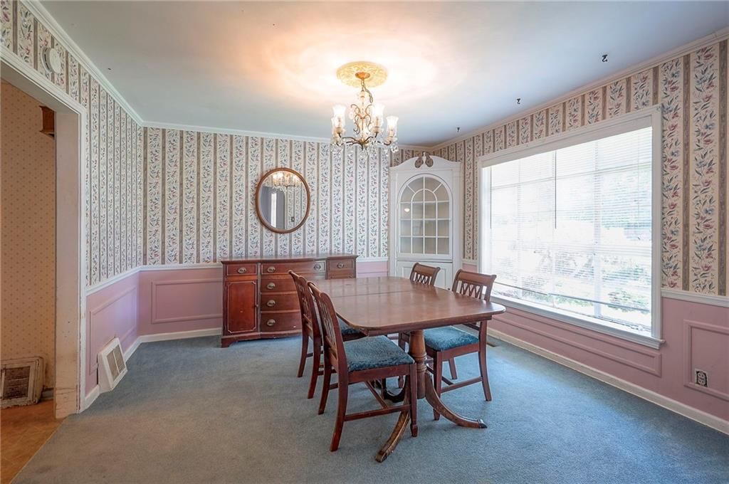 8636 Walmer Street — photo 10