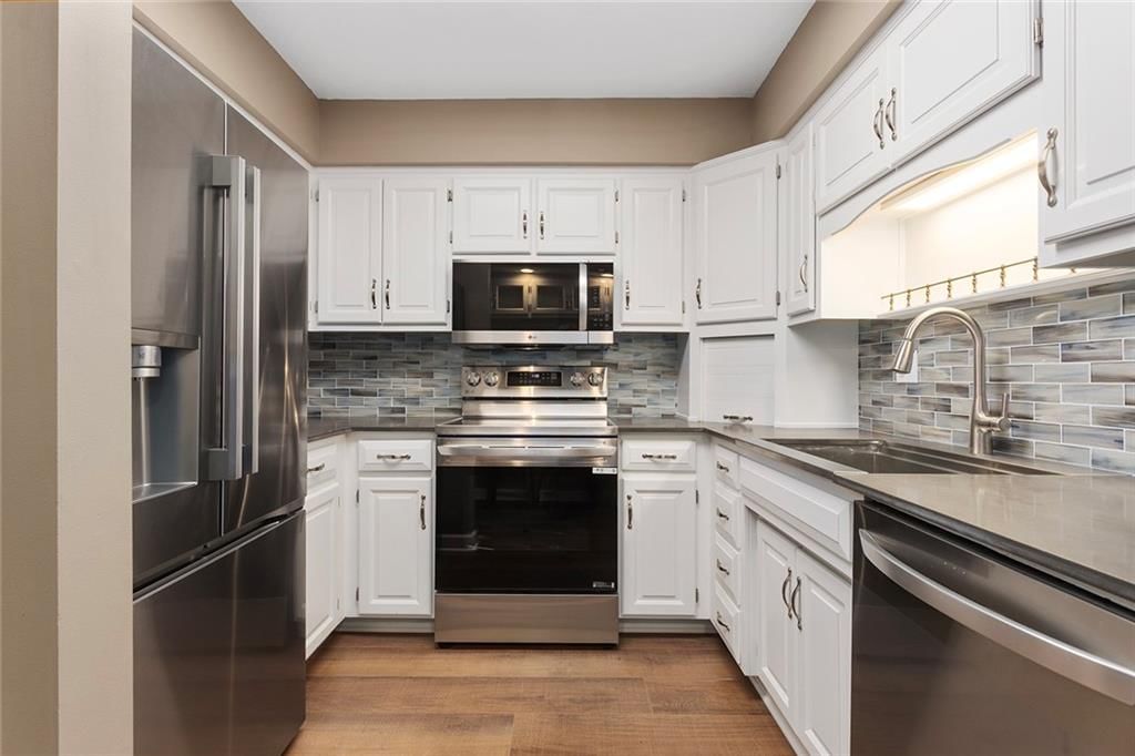 6610 N Revere Drive — photo 14