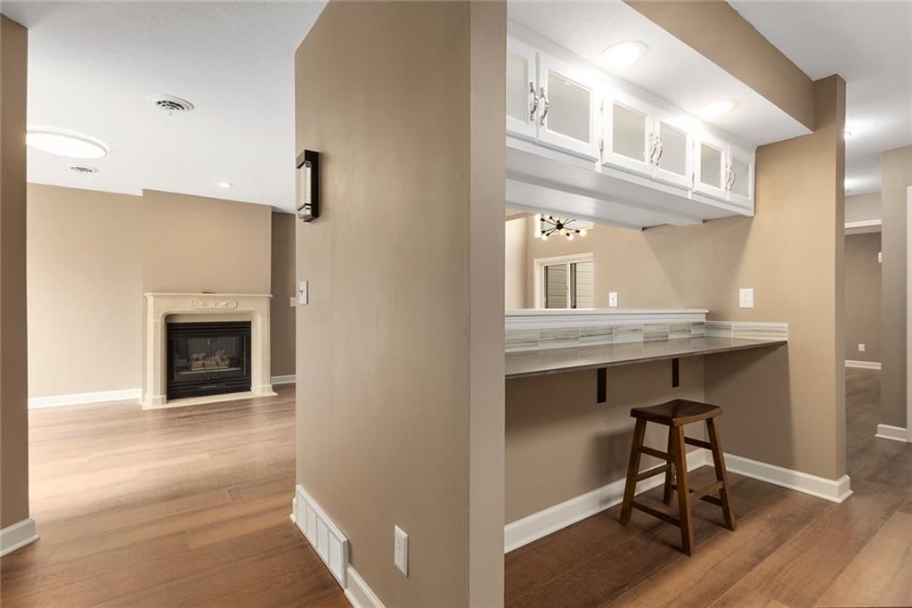 6610 N Revere Drive — photo 16