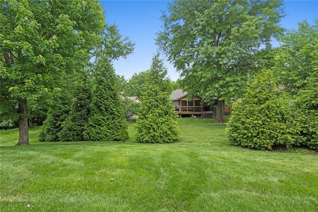 6610 N Revere Drive — photo 28