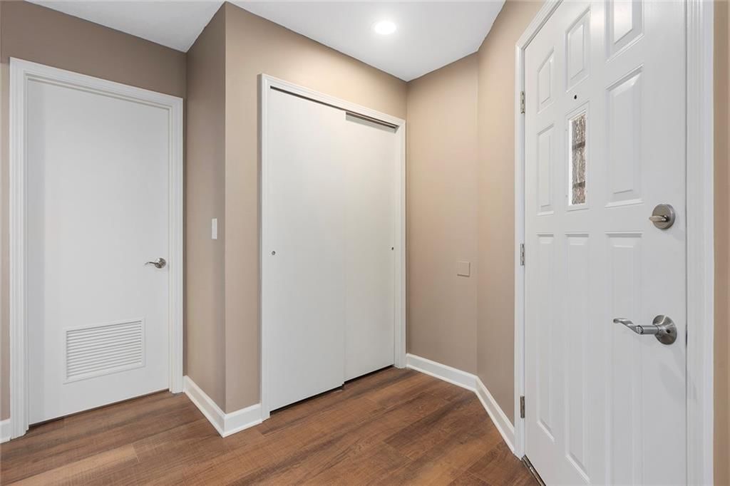 6610 N Revere Drive — photo 4