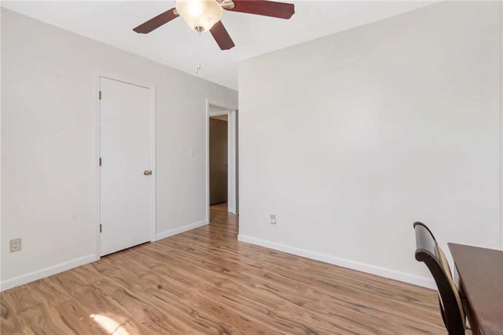 1828 NE Burgandy Circle — photo 14
