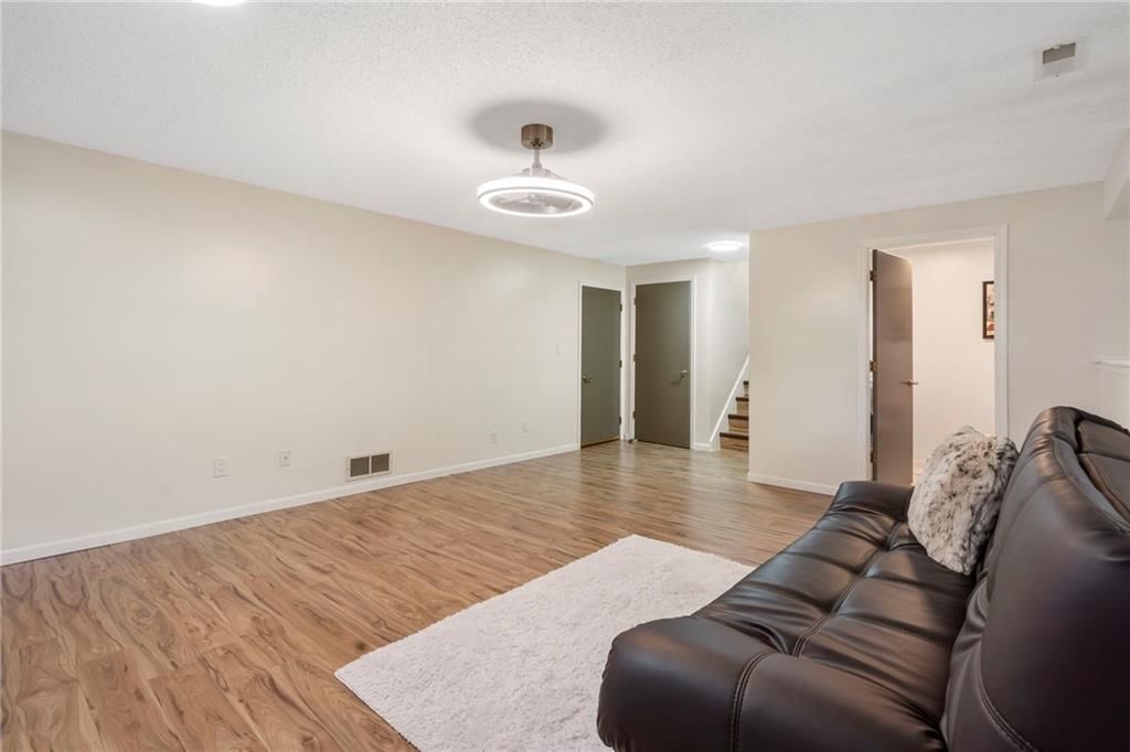 1828 NE Burgandy Circle — photo 20