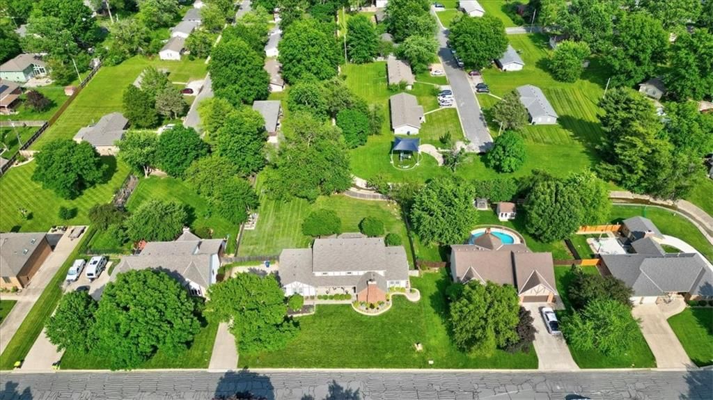 203 NW Donovan Road — photo 35
