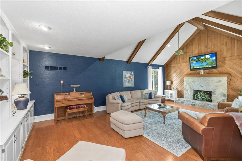 203 NW Donovan Road — photo 9
