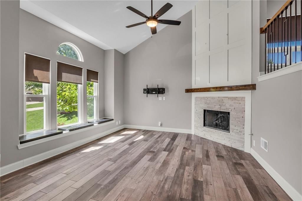 5154 Lakecrest Drive — photo 3