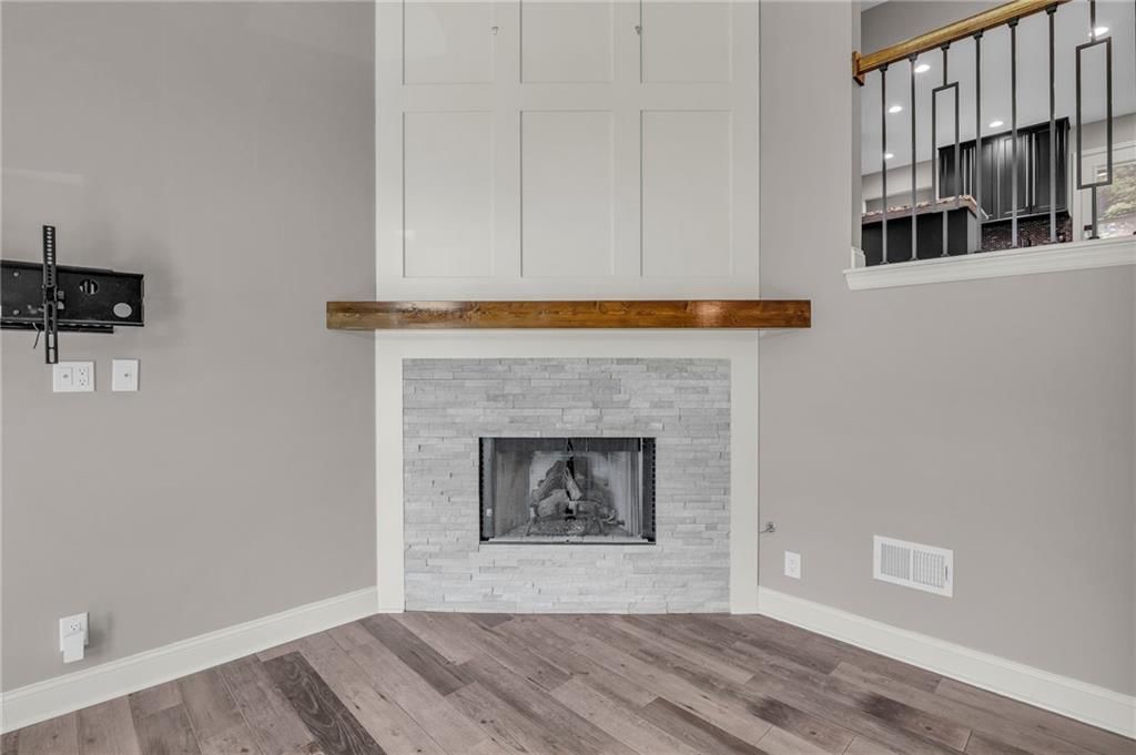 5154 Lakecrest Drive — photo 4