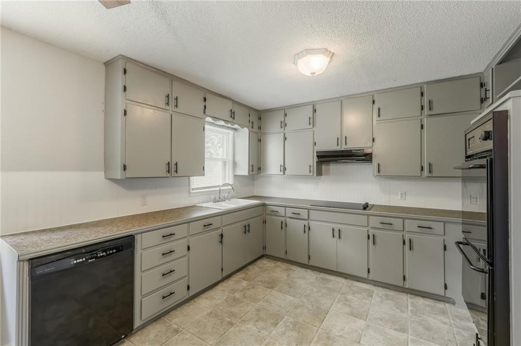1221 Sunset Avenue — photo 13