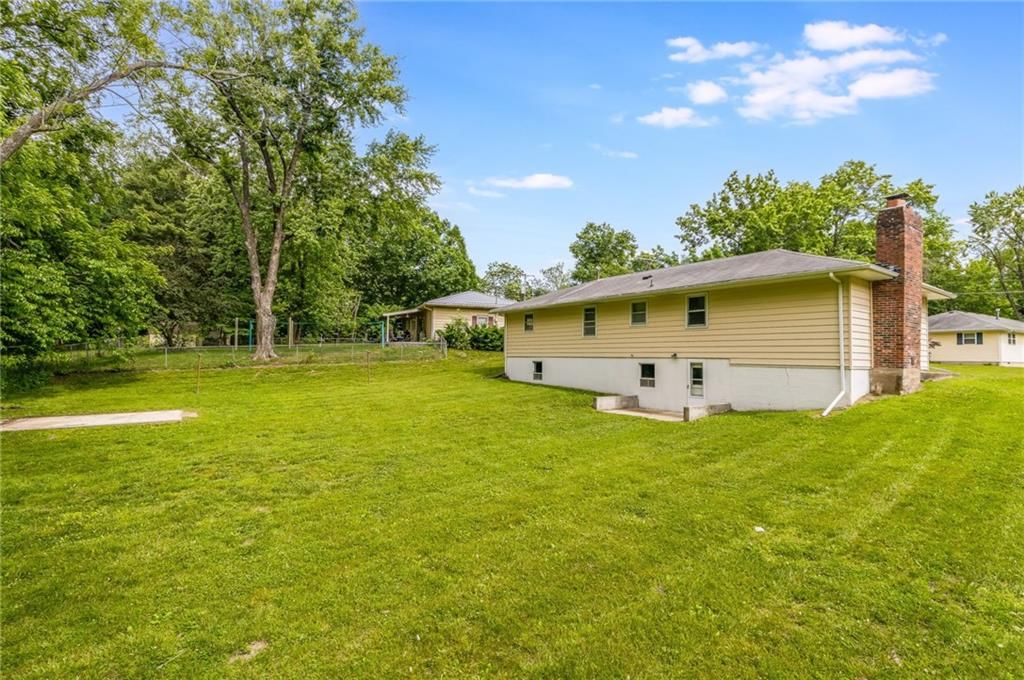 1221 Sunset Avenue — photo 4