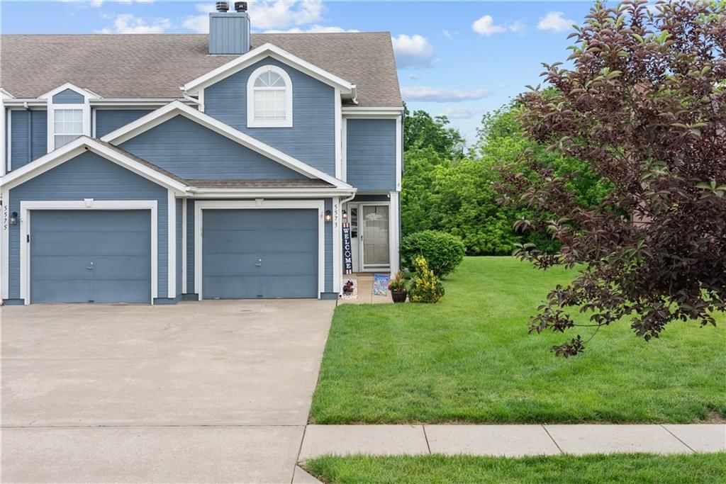 5573 NW Moonlight Meadow Drive, Lee's Summit, MO