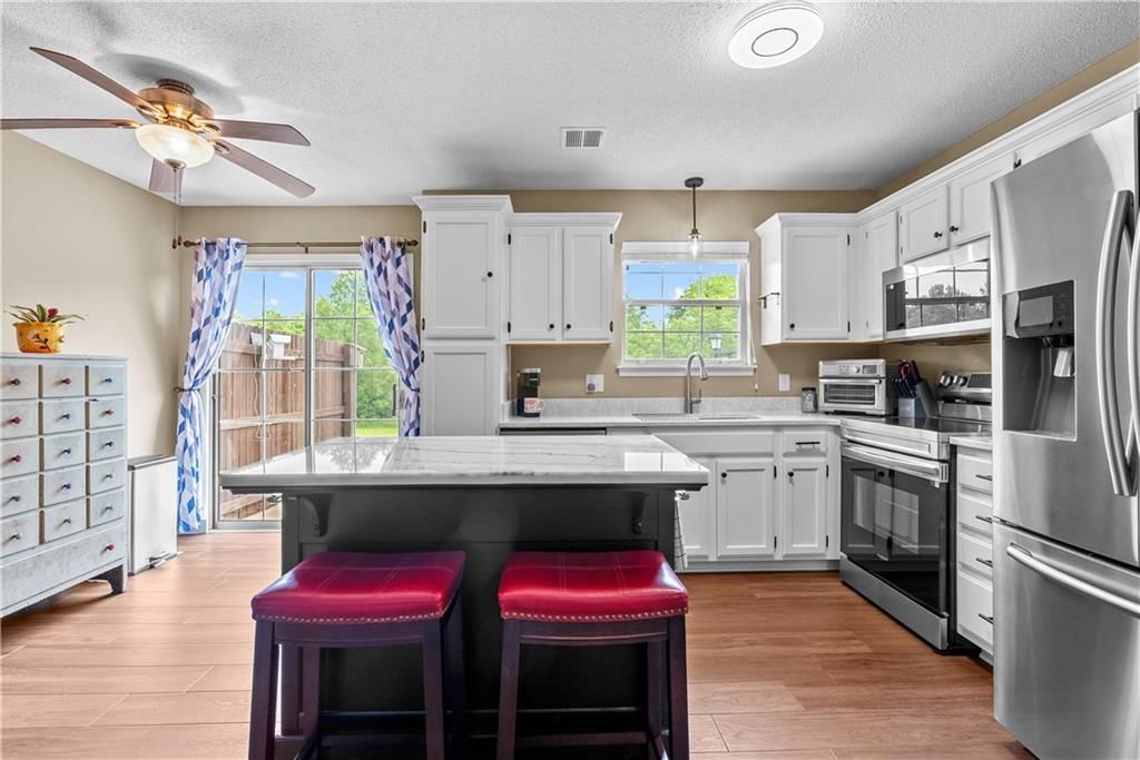5573 NW Moonlight Meadow Drive — photo 3