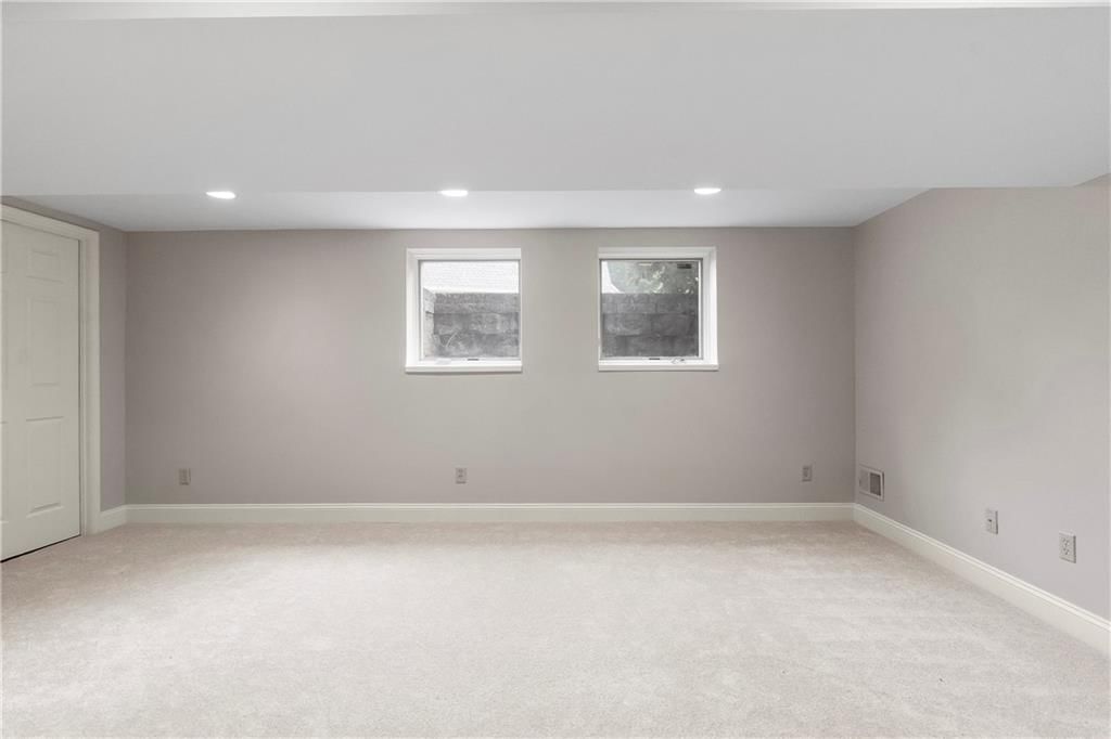 12000 Windsor Drive — photo 30