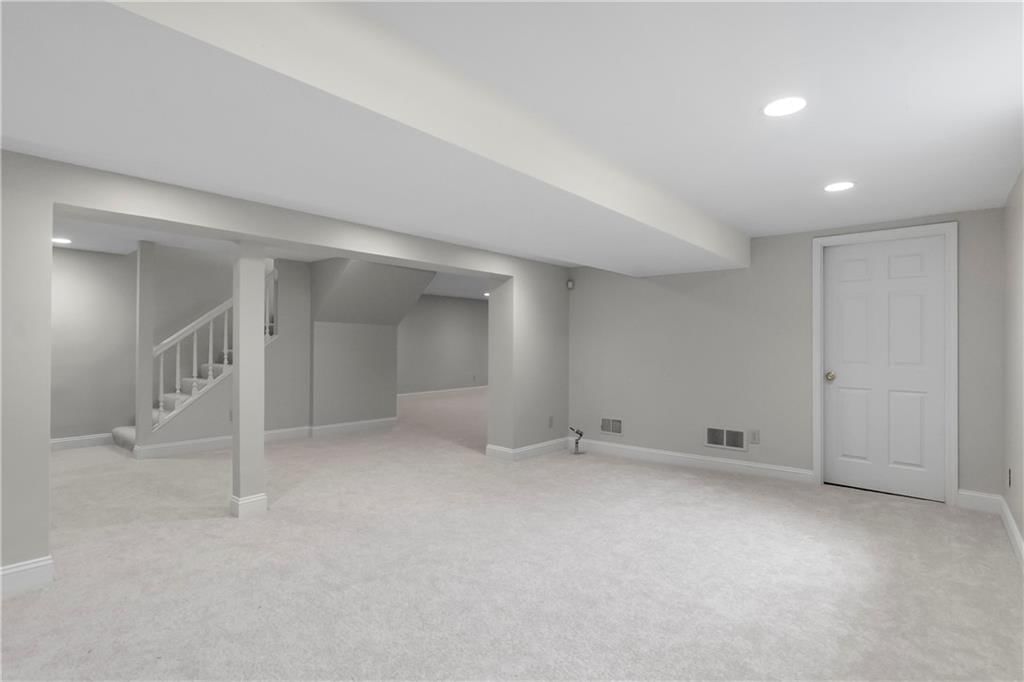 12000 Windsor Drive — photo 31