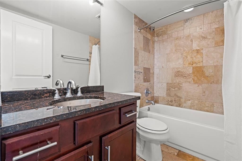 700 E 8th Street — photo 15