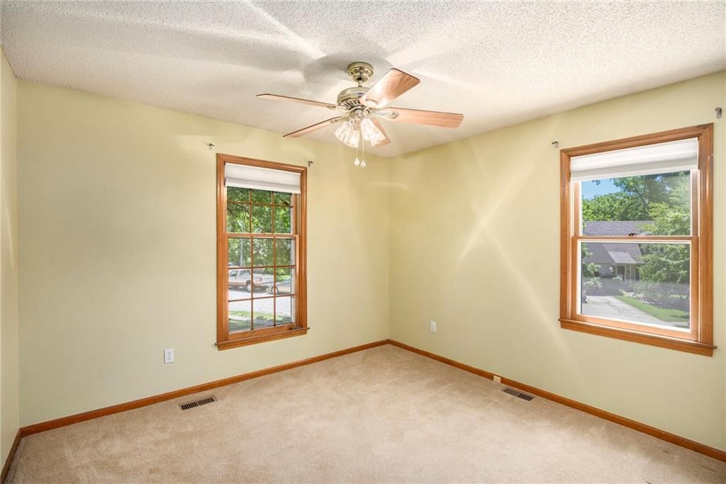 6116 N Amoret Avenue — photo 18