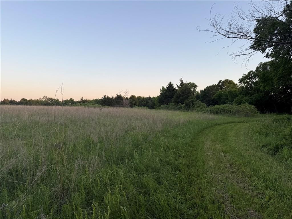 2405 W 1350 Road — photo 28