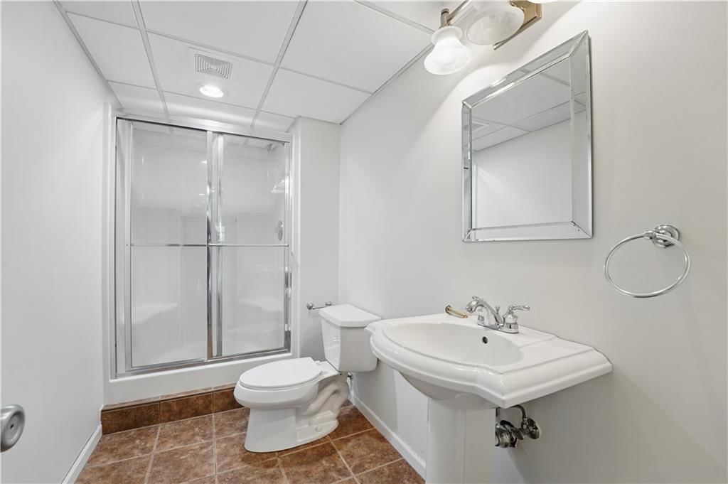 809 NE Jamestown Court — photo 34