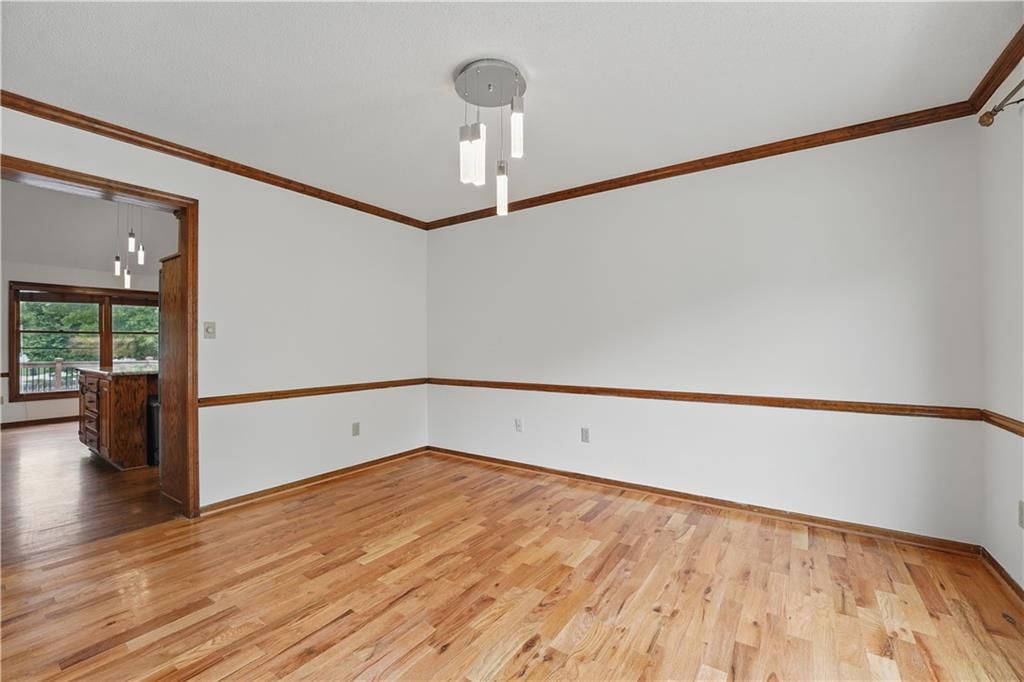 809 NE Jamestown Court — photo 6