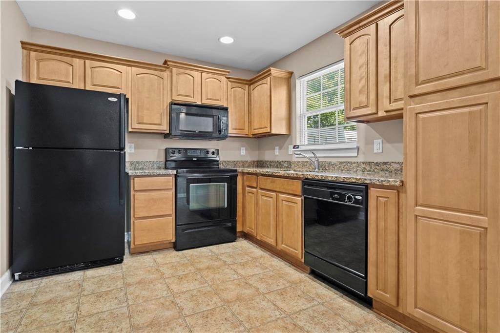 21007 Millridge Street — photo 9