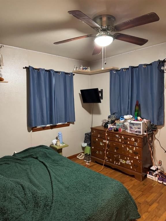 210 W Walnut Street — photo 8