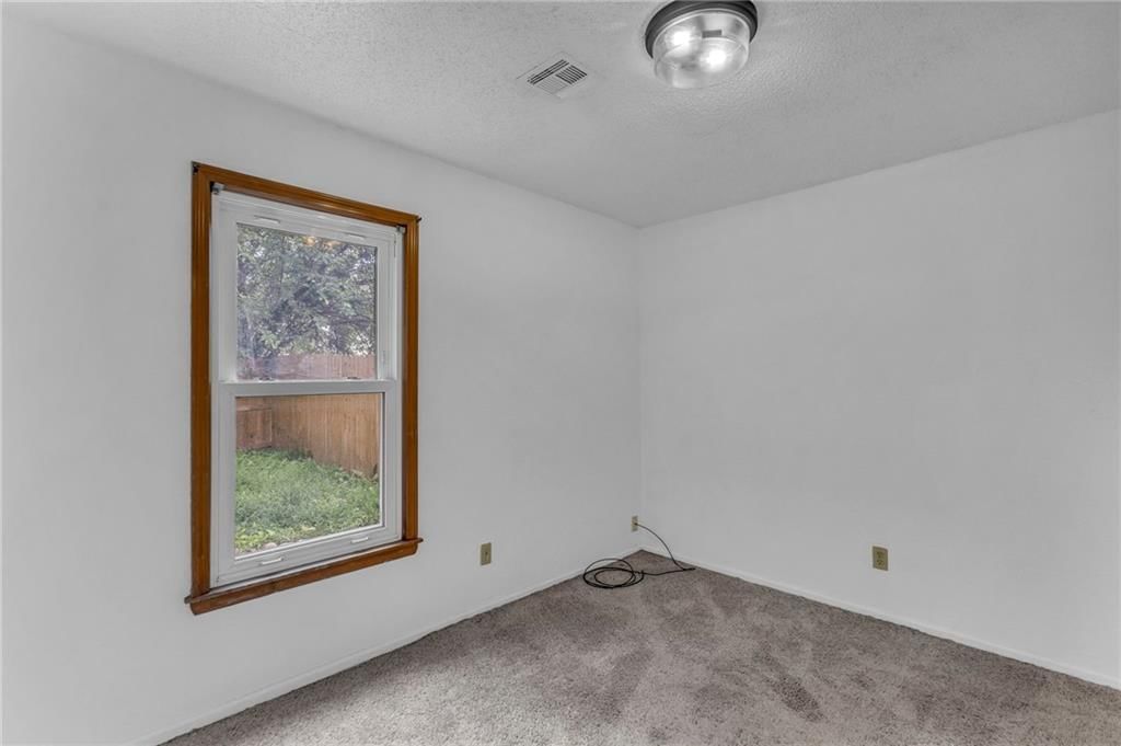 1528 E 123rd Street — photo 26