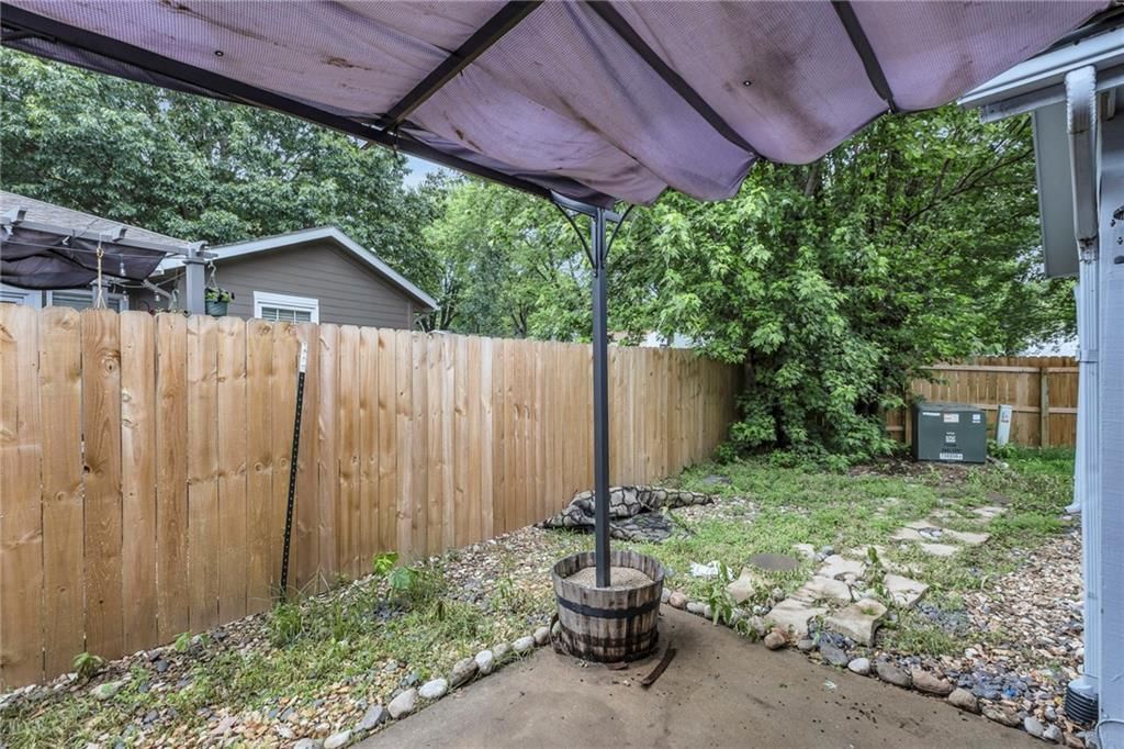 1528 E 123rd Street — photo 30