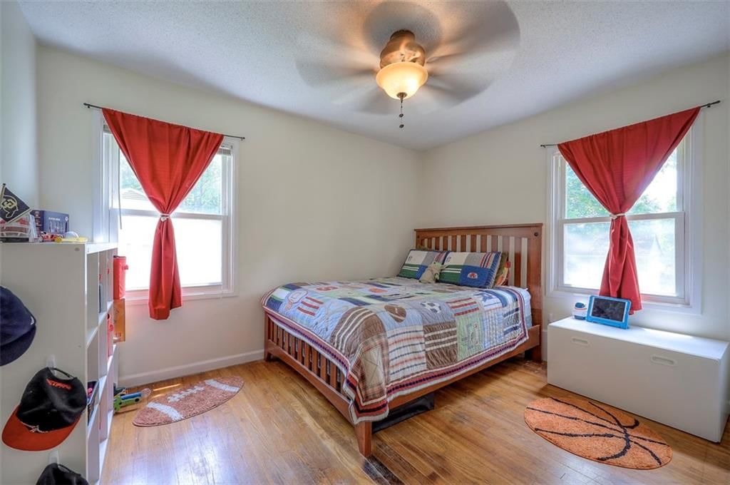 5815 W 70th Street — photo 15