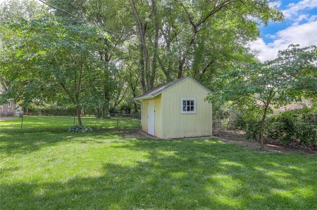 5815 W 70th Street — photo 20