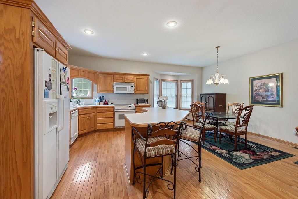6710 Woodson Road — photo 11