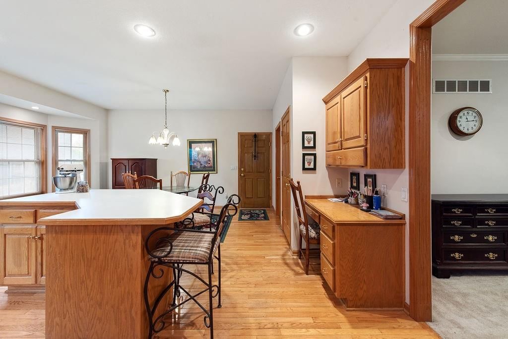 6710 Woodson Road — photo 16